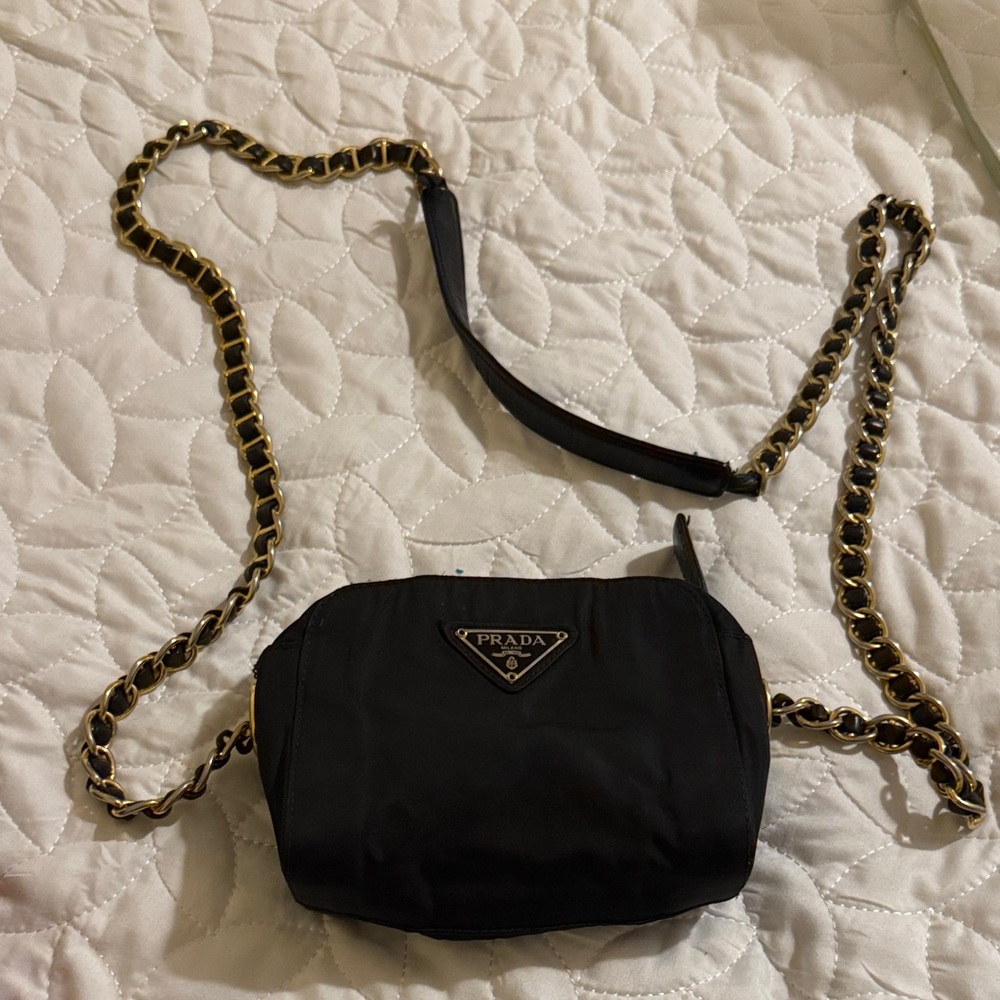 Prada Black Crossbody Bag with Gold Chain - Picture 7 of 7